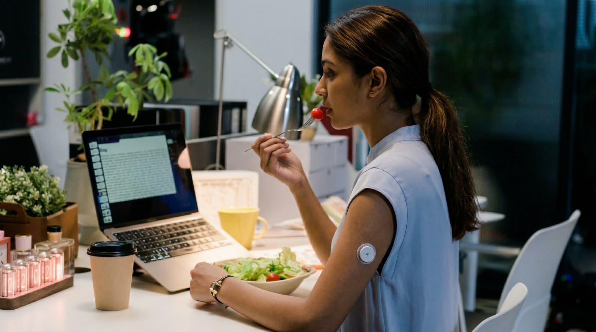 Vixxa CGM app showing live glucose data synced via Bluetooth